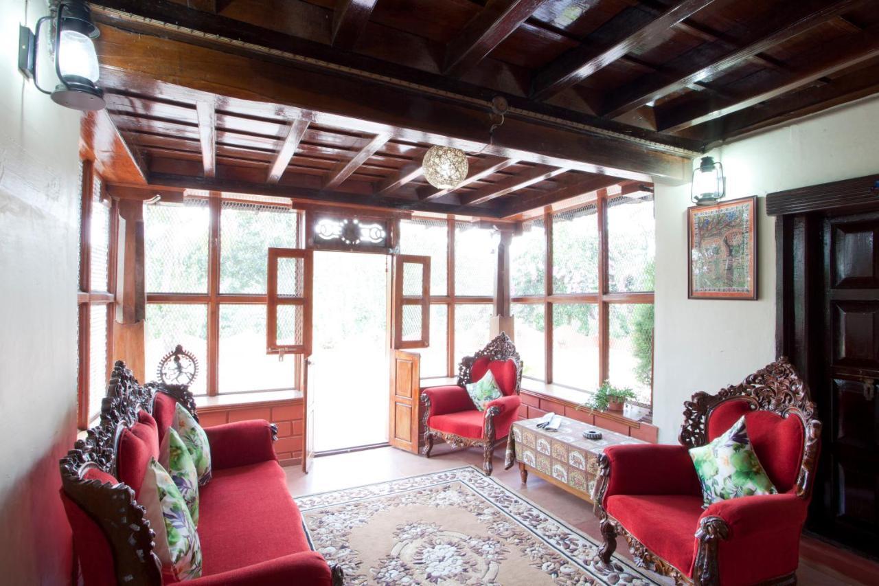 Sardar Bahadur'S Heritage Bungalow Estate Stay Napoklu Dış mekan fotoğraf