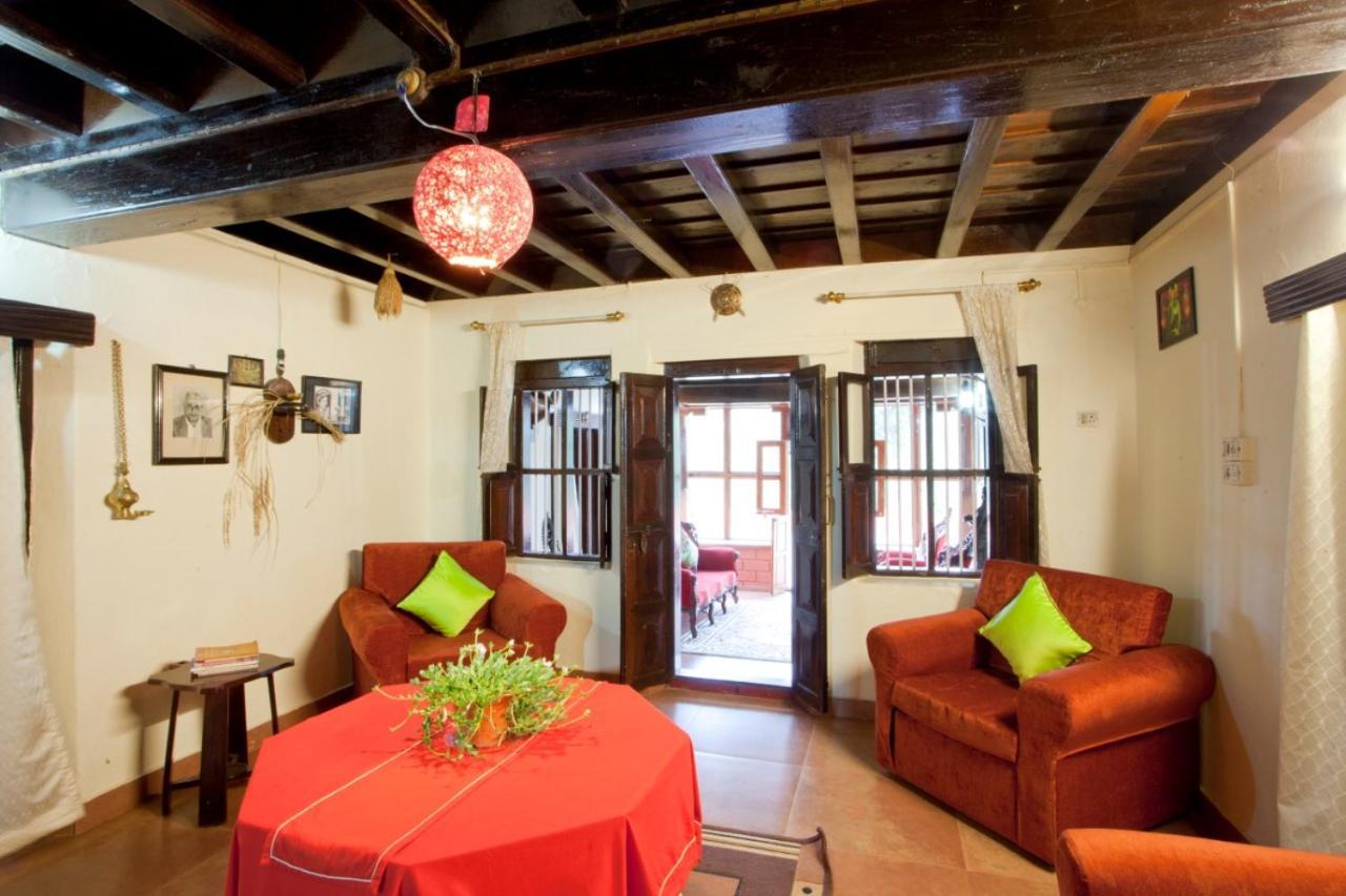 Sardar Bahadur'S Heritage Bungalow Estate Stay Napoklu Dış mekan fotoğraf