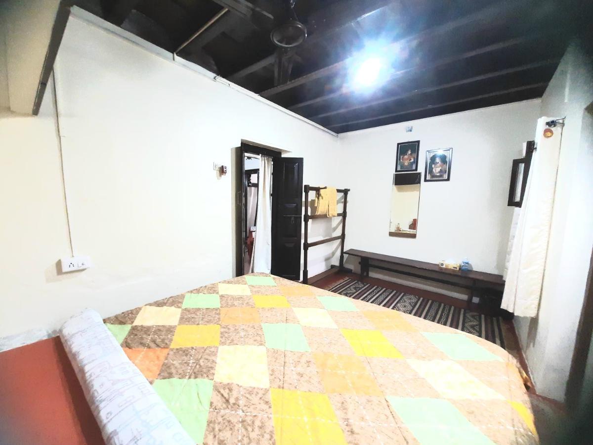 Sardar Bahadur'S Heritage Bungalow Estate Stay Napoklu Dış mekan fotoğraf