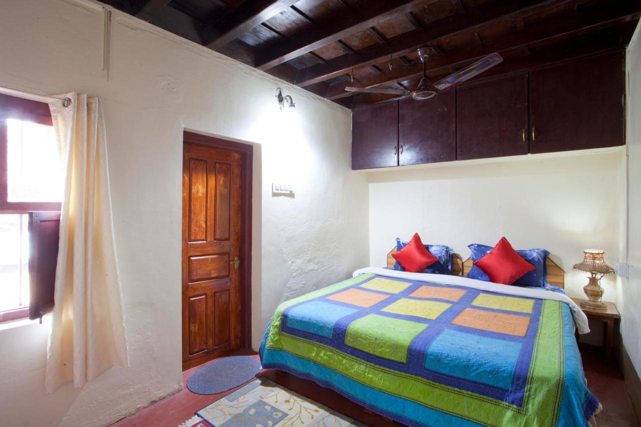 Sardar Bahadur'S Heritage Bungalow Estate Stay Napoklu Dış mekan fotoğraf