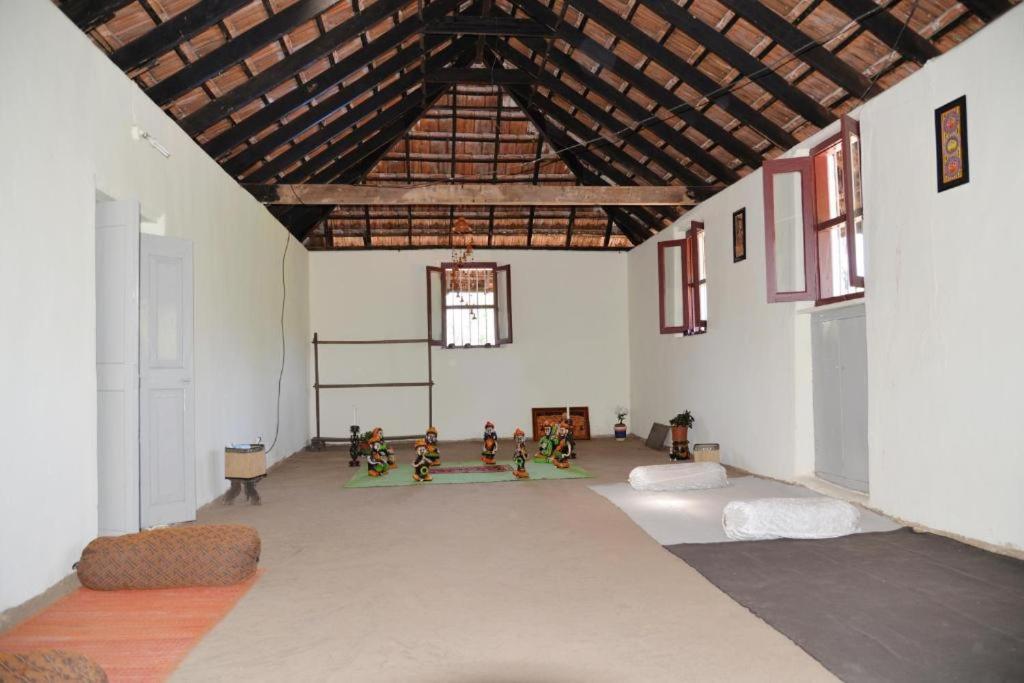 Sardar Bahadur'S Heritage Bungalow Estate Stay Napoklu Dış mekan fotoğraf