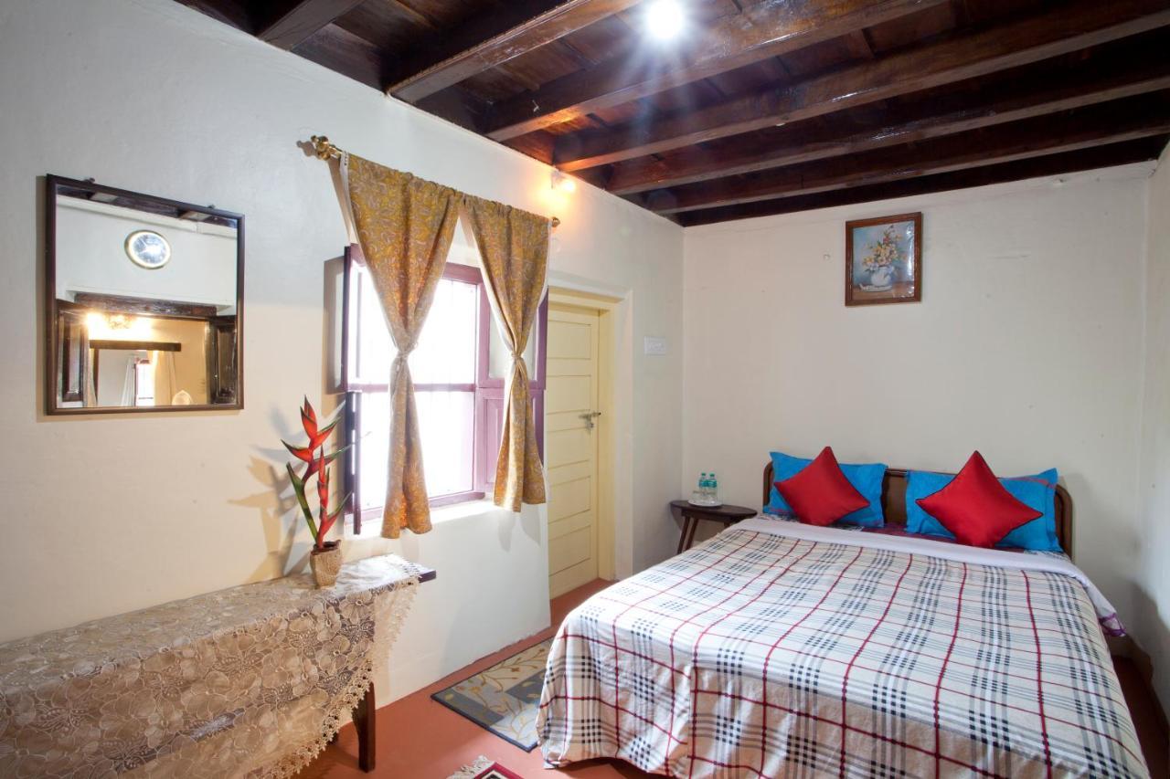Sardar Bahadur'S Heritage Bungalow Estate Stay Napoklu Dış mekan fotoğraf